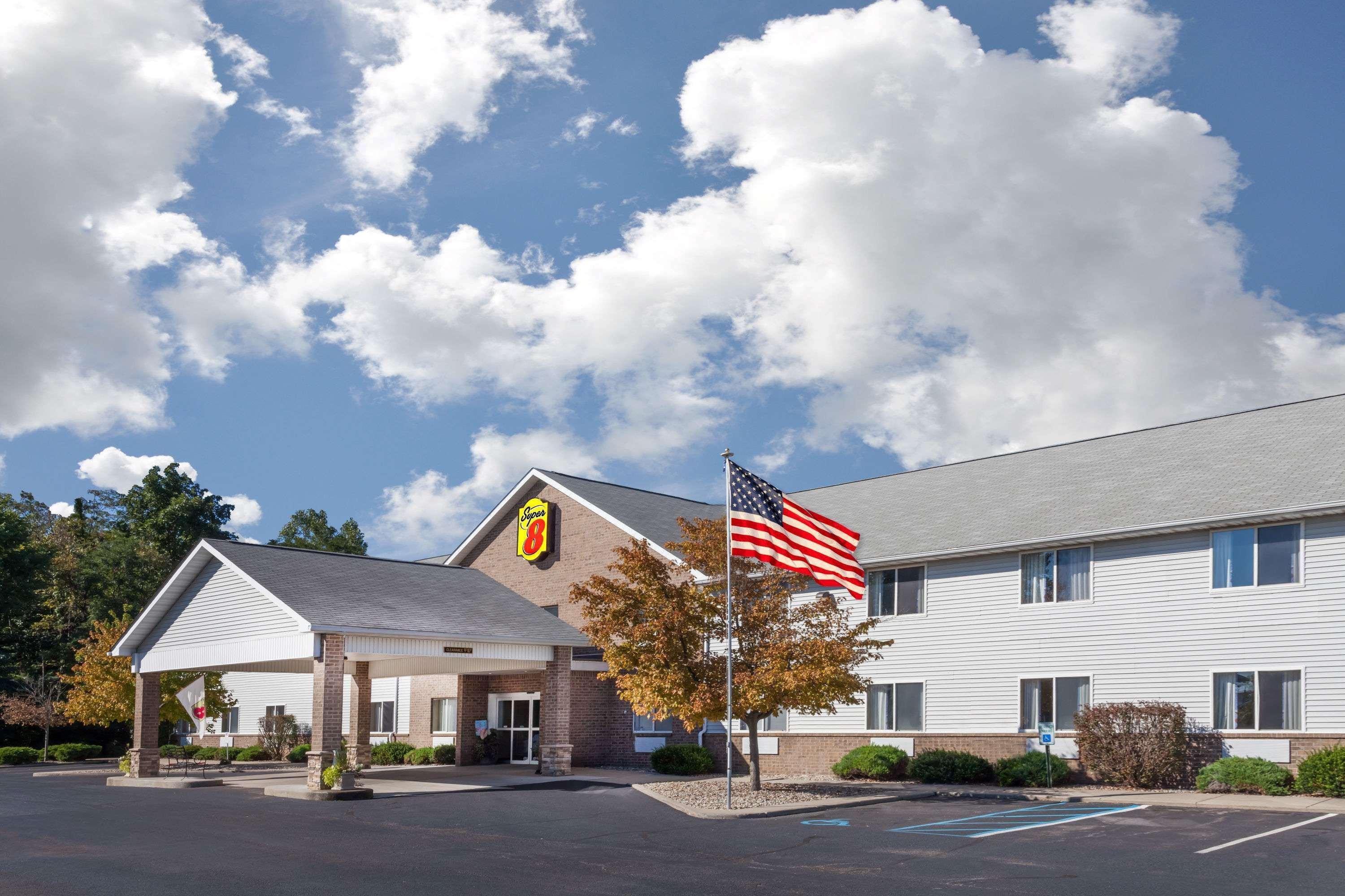Hotel Super 8 By Wyndham Adrian Exterior foto